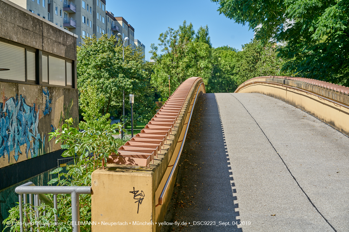 04.09.2019 - Einkaufs- und Wohnzentrum Quiddestraße in Neuperlach